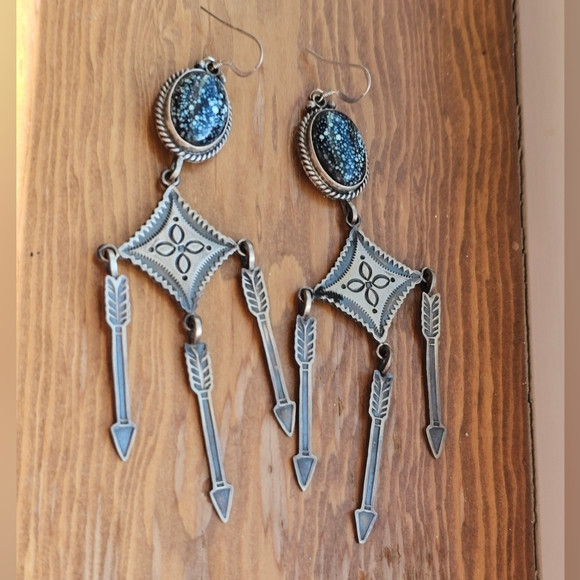 New. Navajo sterling long dangle arrow & variscite earrings - Picture 3 of 8